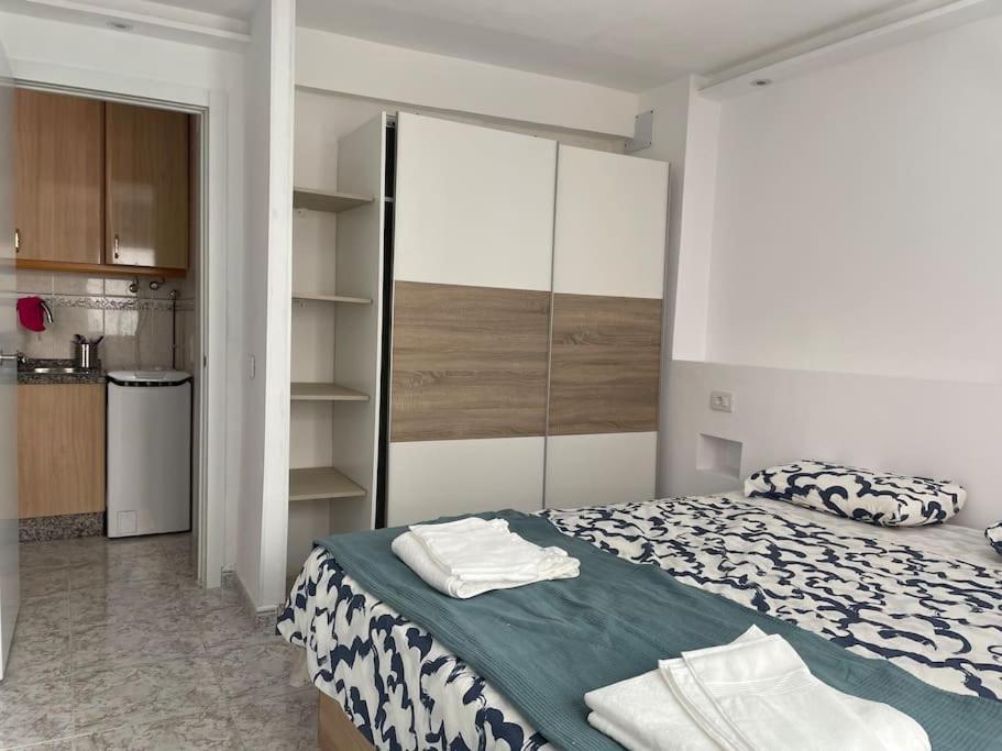 Giovina Living Av Suecia 150M From Beach لوس كريستيانوس المظهر الخارجي الصورة
